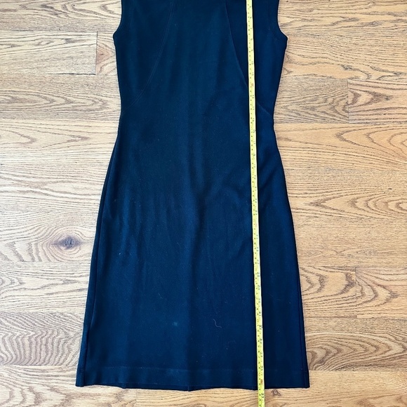 Ann Taylor Midi Scoop Neck Office Cocktail Dress in Size 0 - Picture 5 of 8